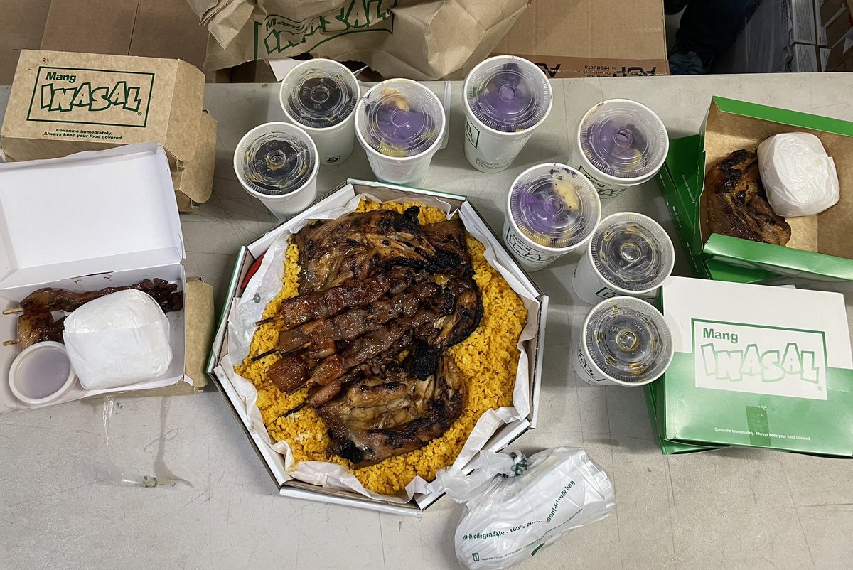 Kaye865091's tweet image. Thank you very much po sa food  @FyangSlayers @MangInasalPH 

Sharing also the blessings to my co-workers

FYANGsarap Sa MANGINASAL
#NapapasarapPagKaingMangInasal