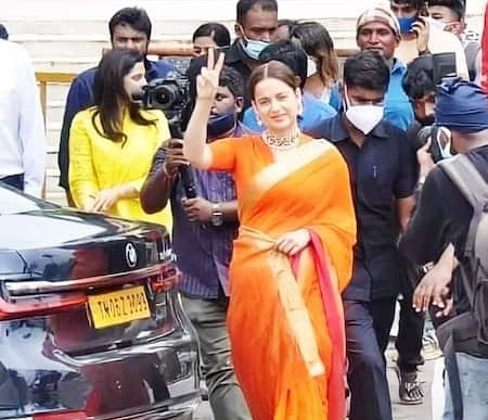 VCDtweets's tweet image. #KanganaRanaut's last 10 Films and their Box Office Verdicts — 

1. #Emergency - DISASTER
2. #Tejas - DISASTER
3. #Dhaakad - DISASTER
4. #Thalaivii - FLOP
5. #Panga - FLOP
6. #JudgementallHaiKya - FLOP
7. #Manikarnika - AVERAGE
8. #Simran - FLOP
9. #Rangoon - FLOP
10. #KattiBatti