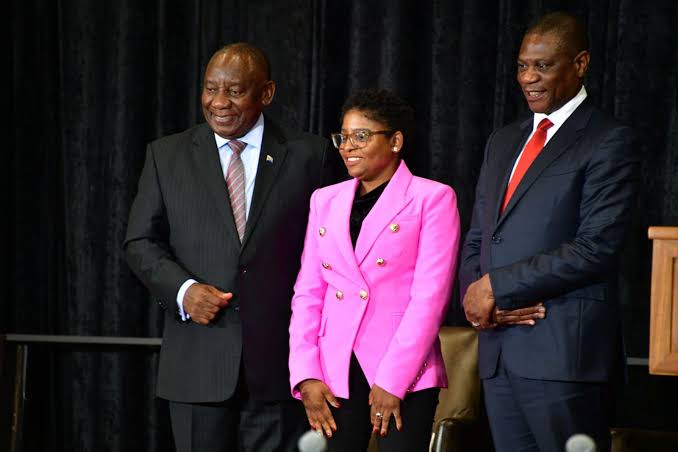 ELNino_Ndlovu's tweet image. Plain lies, kanti what is your role wena @PresidencyZA @Khu_Ntshavheni as you took over @StateSecurityRS ??? #CollapsedState #StateFailure #ANCMafiaStateMustFall 🇿🇦