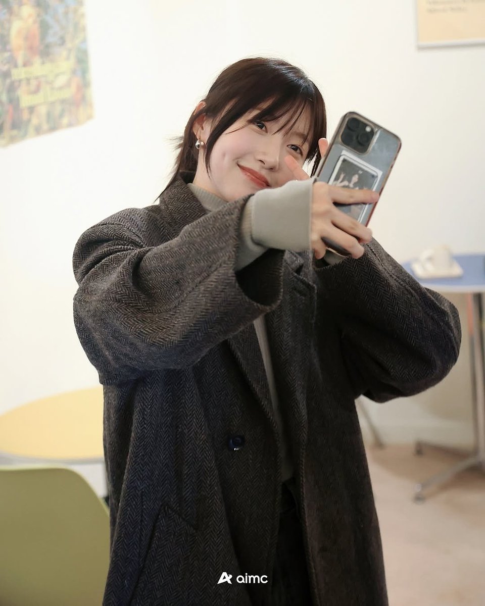 주로 tweet media