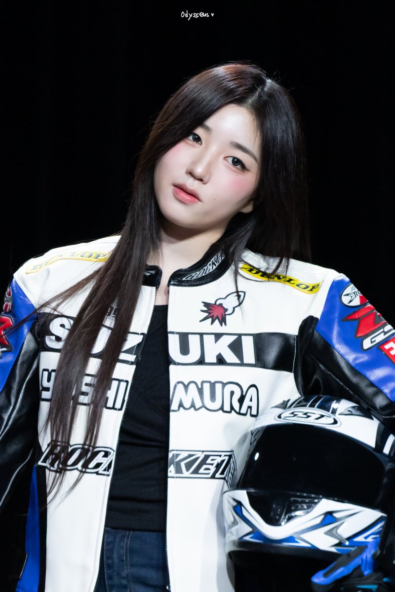 Odysseus_1013's tweet image. 260116 후즈팬 스토어 팬사

완전 멋짐 

#tripleS #트리플에스
#박소현 #소현 #SoHyun