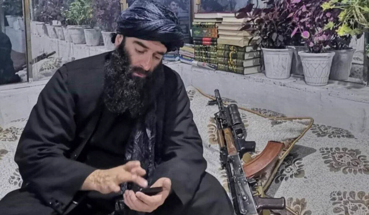 خشم عبدالحمید خراسانی بالای طالبان: کاش زبانم را می بریدند اما به این گروه نمی پیوستم