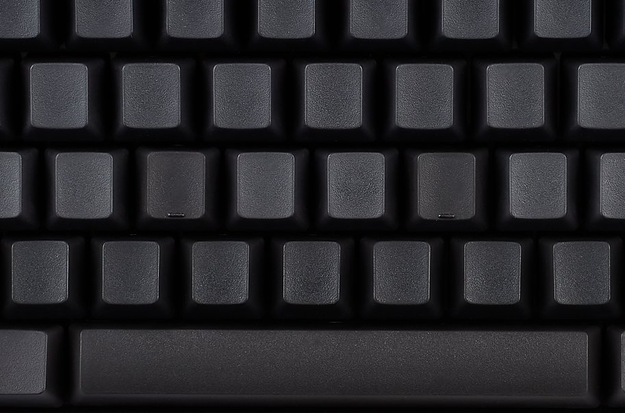 PFU_HHKB's tweet photo. 世の中には、FとJの下の小さな突起だけですべてのキーの位置を正確に把握できる人たちがいます。
彼らは刻印ではなくフォースを頼って入力するため、キーに何も書かれていないキーボードを使用します。 https://t.co/RZ2NsDkmmQ