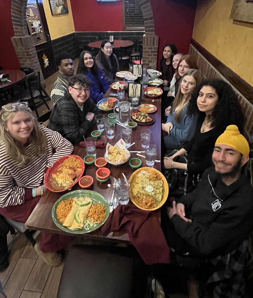 kwhite2222's tweet photo. Fun night with the @husky_headlines staff as we grabbed dinner at K Machos followed by ice cream &amp; then a night of ice skating with our @BVNW_Huskies publications crew. Great evening for H2, The Express and Horizon staff members. Blessed to work w/these amazing young people. 💜 https://t.co/CRAcy9v46d