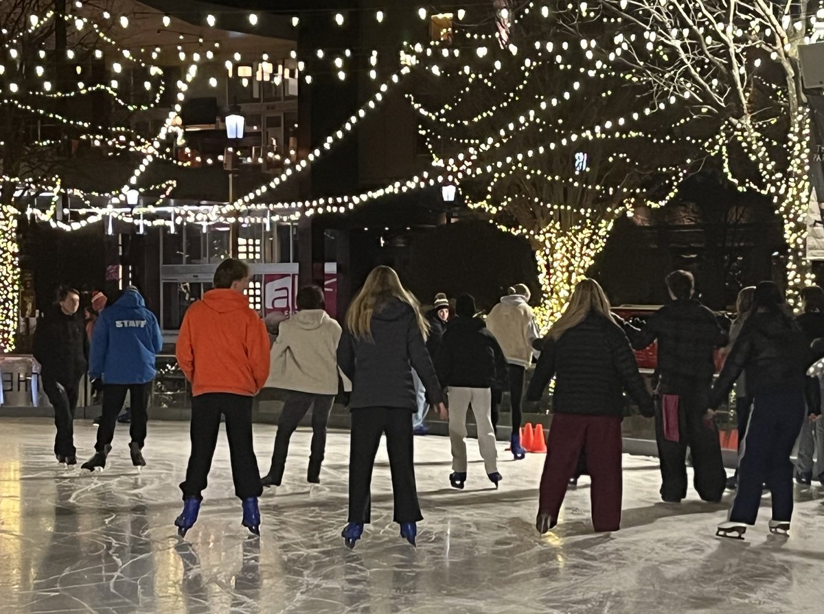 kwhite2222's tweet photo. A few photos from ice skating at the Park Place Ice Rink. Great evening for the @BVNW_Huskies publications staff members. Thanks to everyone who came out and braved the cold! https://t.co/wVQ2NfJ67I