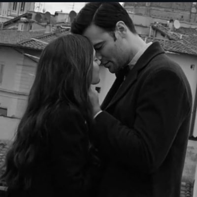 Jυlιαииε Mιтcнεll tweet media