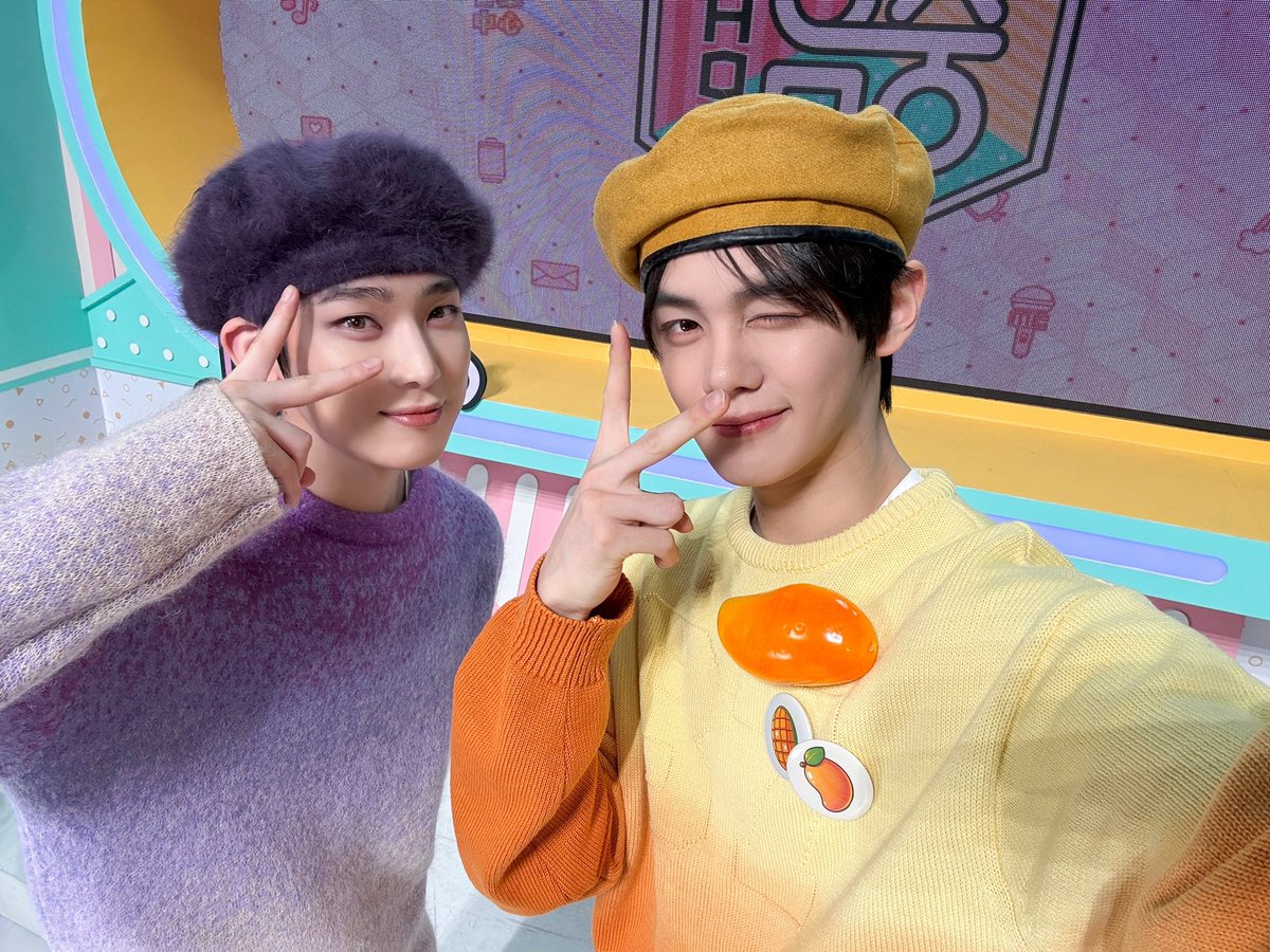 MBCMusicCore's tweet image. 당도 624% 신선도 830% 
MC 뀨우〰️ ♡(〃˘˘(˘˘〃)♡
과일이 친절하고 사장님들이 제철이에요💛

#선우 #SUNOO #ENHYPEN
#김규빈 #KIMGYUVIN #ZEROBASEONE