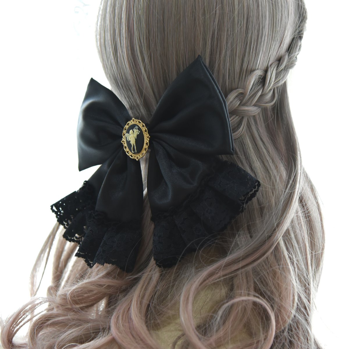 jyura_RM's tweet image. 🧵ちょこっと裏話【前編】🪡

最近、色々な物が値上がりしていますが、生地も例外ではありませんっ(;^ω^)💦気付けば、価格は倍…しかも長年同じ素材を使っていると「…ん…？あれ？」と思う変化も出てきました。

📌続きは木曜昼に！
👉ragamuffin.kawaiishop.jp