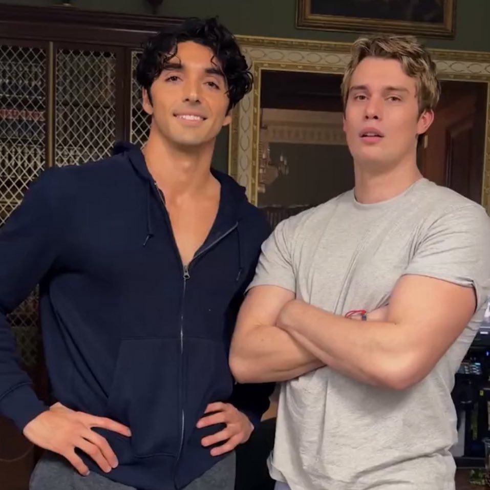 buttonalltheway's tweet image. Babies                                               Daddies

#rwrb #FIRSTPRINCE