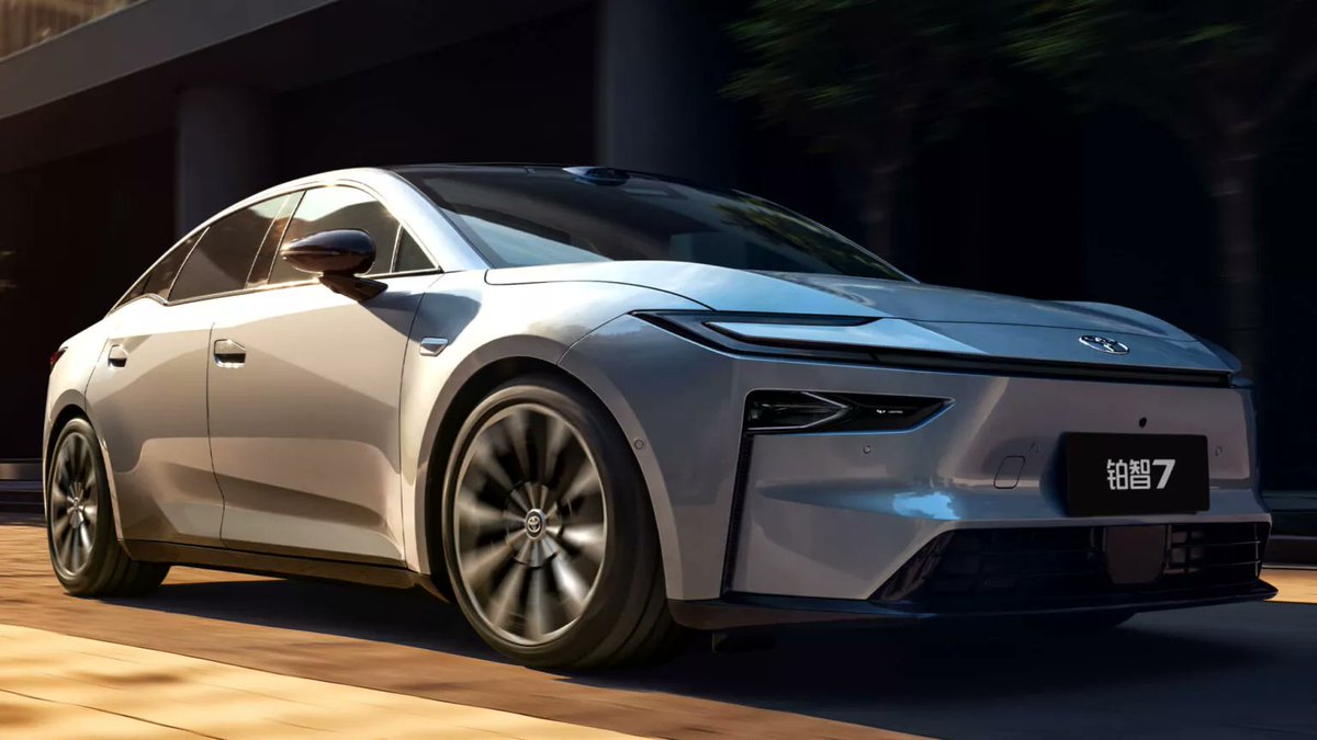 evupdate_global's tweet photo. Toyota Motor Corporation’s Multi-Track Strategy: Betting on ICE, Hybrids and EVs at the Same Time

Read more: https://t.co/qL4Sgr5IrN

#Toyota #EVs #Hybrids #Automotive #MobilityTransition #ChinaAuto #USEVMarket #CleanTech #AutomotiveStrategy #RAndD #ICE #Electrification https://t.co/K6qksAX16P