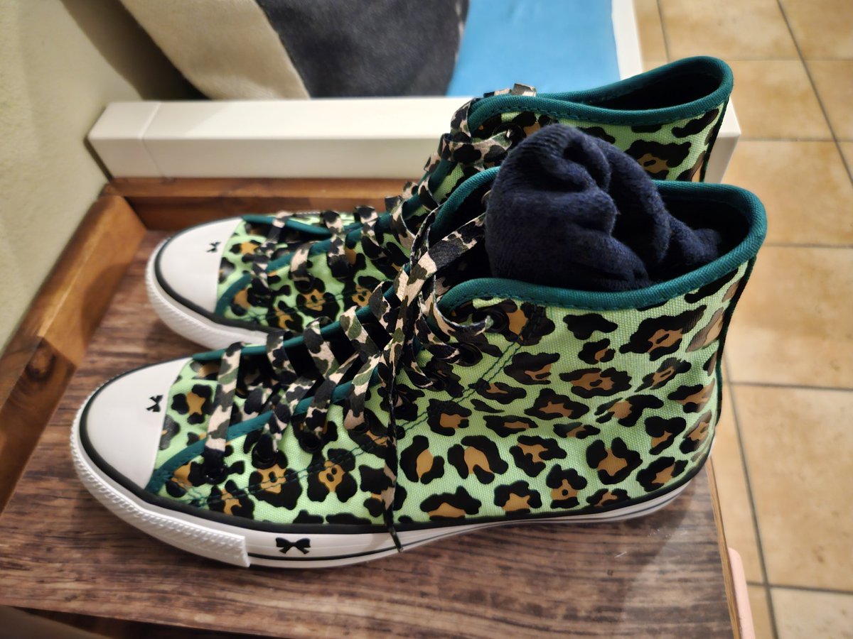 (✿◠‿◠) tweet media