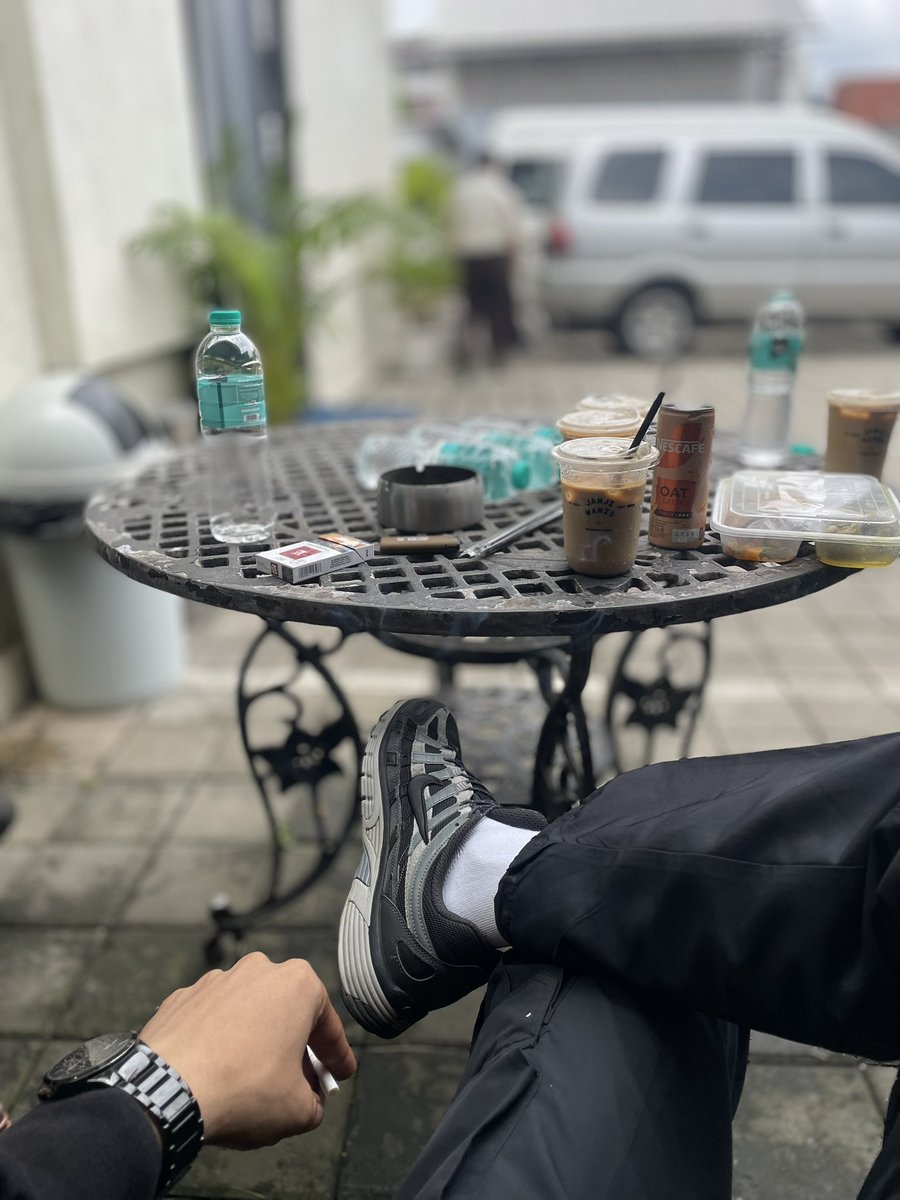 Infinitylimitls's tweet image. Ngopi biar ga gila