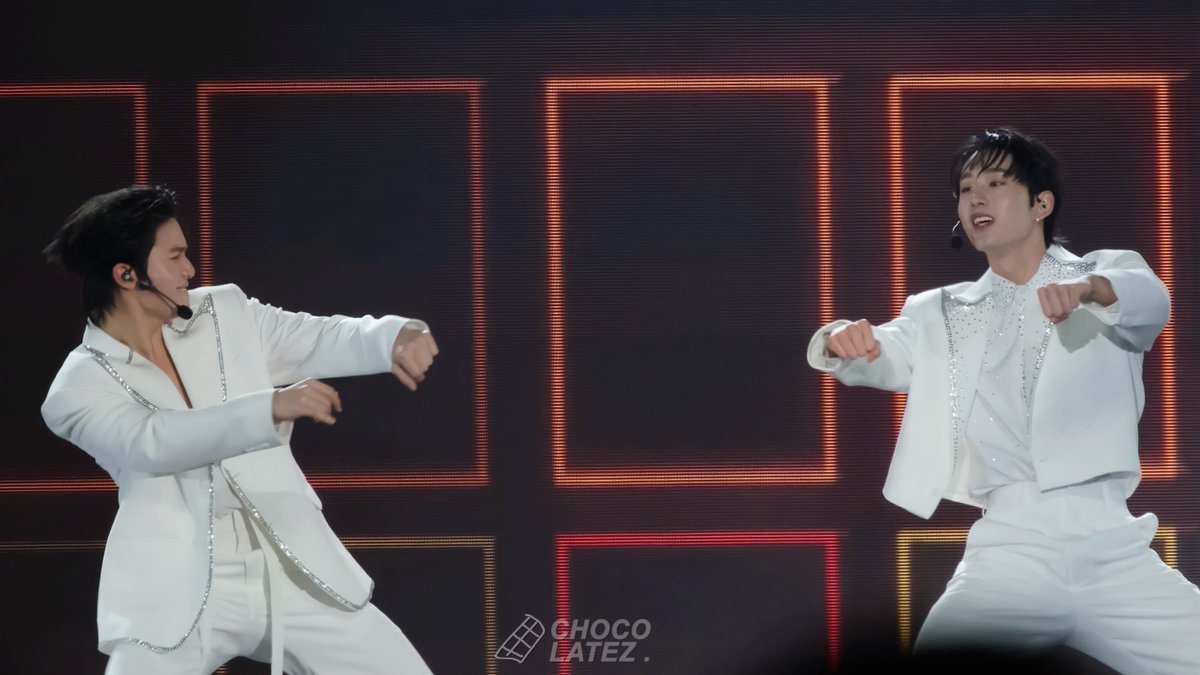 chocolatezpx's tweet image. คู่ที่ติดแกลมแบบนี้ ( #WilliamEst ) เป็นของเวสตี้ทุกคนนะ 🎸🦈

✅ LOL2025 - งัดถั่งงัด
📎 youtu.be/LMvF4ekPNEE

✅ WE Fancon - บังเอิญมันได้อ่ะ + หมากัด
📎 youtu.be/exjSf_uaq5g

✅ MeAndThee AfterParty - ณ บัดNOW
📎 youtu.be/8o-fmhfkwes

♡ #williamjkp ꔛ #est_rvp