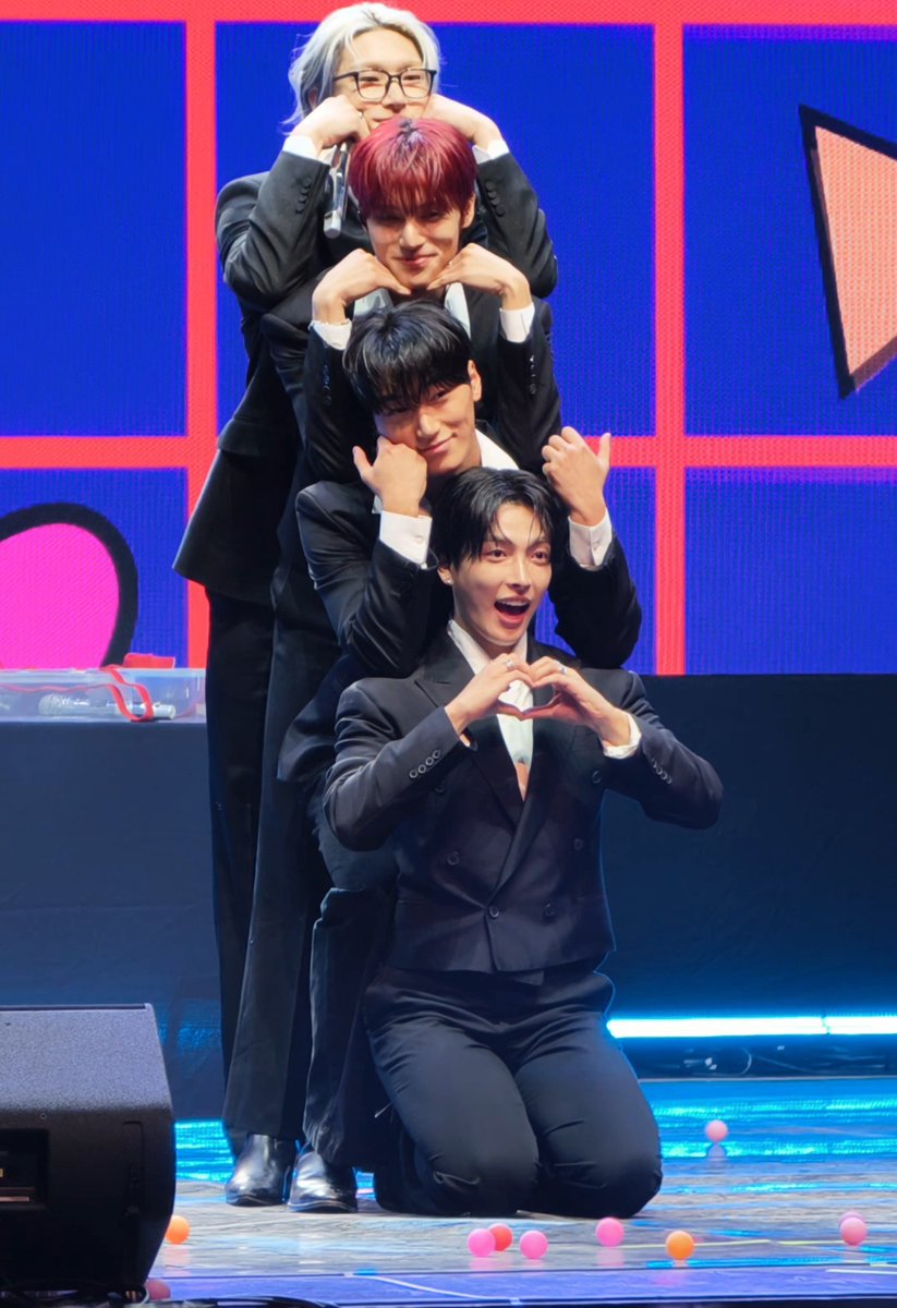 With0E's tweet image. 260117 ATEEZ DAWN:26
팀 랩생사 너무 아랑스러워서
하루종일 이 영상 쓰다듬는즁 (o̴̶̷̥᷅﹏o̴̶̷̥᷅)

#에이티즈 #ATEEZ
#홍중 #최산 #민기 #우영