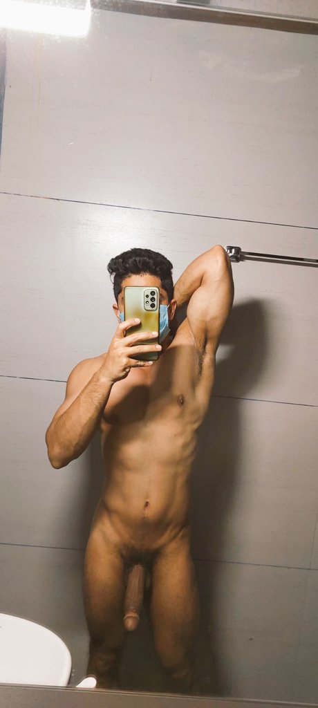 mallu gym top master tweet media