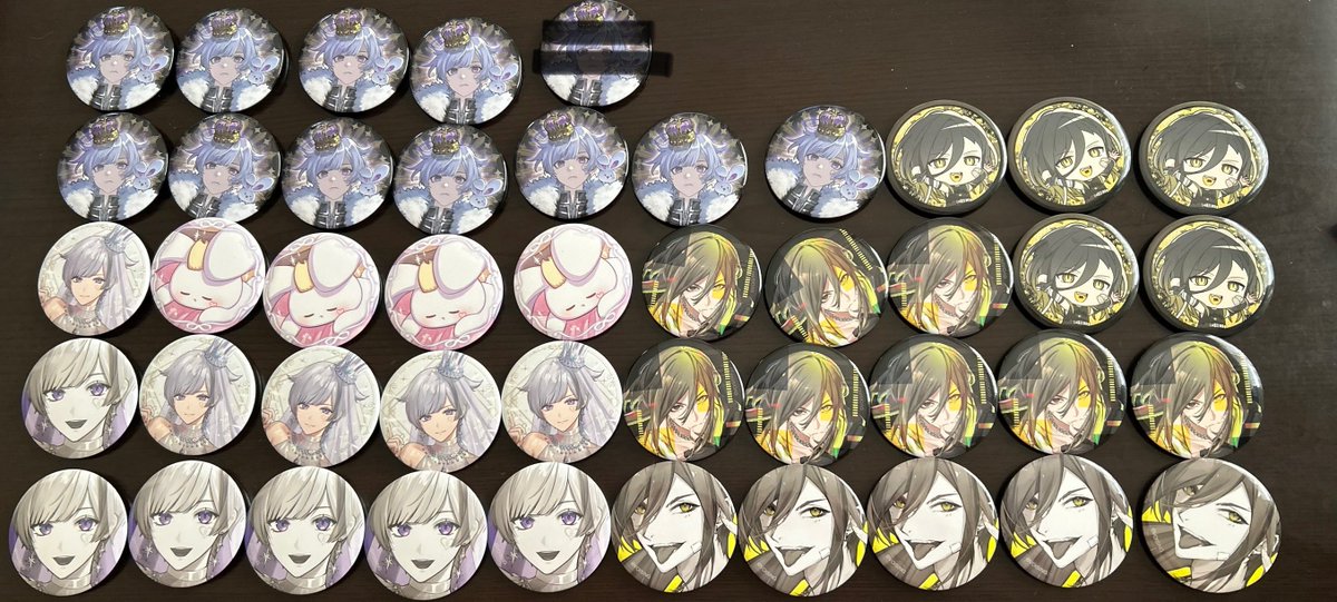 noa_03_5's tweet photo. いれいすグッズ交換

求  二枚目交換優先 PayPay定価✕

譲  下記の写真

マーク付お願いします
 #いれいすグッズ交換 https://t.co/afv1IHqXVM