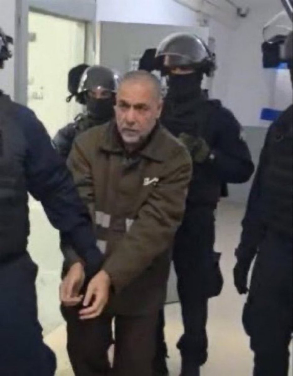 Alee93ale's tweet image. 388 يوم على اختطاف الدكتور الفلسطيني حسام ابو صفية وتهمته الصمود في المستشفى لعلاج الاطفال والنساء، لن اصمت حتى يعود الدكتور لأهله ومدينته