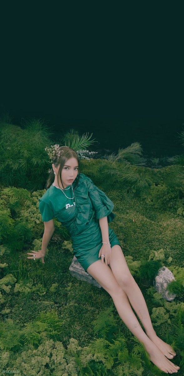 YYseos54516's tweet photo. Solar Pics #Mamamoo #Solar https://t.co/IjwovULaIR