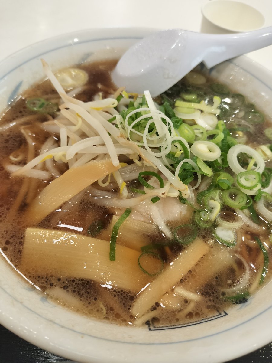 toratora0909's tweet photo. 京都府と奈良県の境目で京都ラーメンのたかばしさんの醤油ラーメン🍜
Simple　is　BEST https://t.co/AbSLUkq8w5