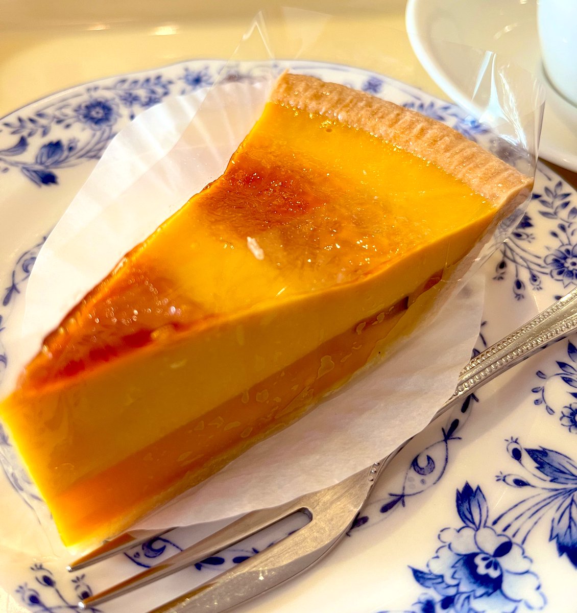 toococco's tweet image. 仕事休憩ーー！
カボチャのタルトでおやつタイム🎃
昨日、たくさん走ったから食べて良いはず…！