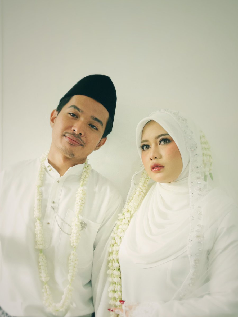 Happiestmurni's tweet image. 18 Januari 2026 aku menikah di KUA💍