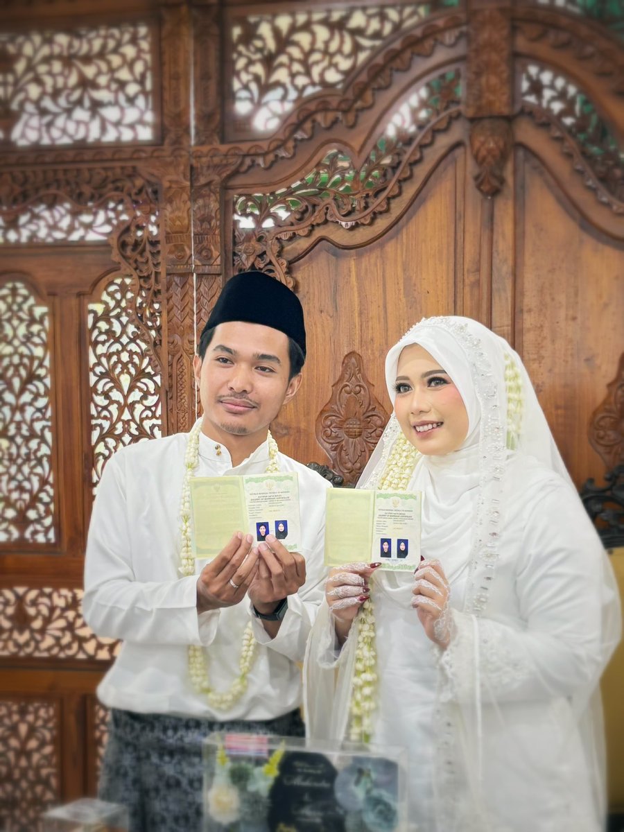 Happiestmurni's tweet image. 18 Januari 2026 aku menikah di KUA💍