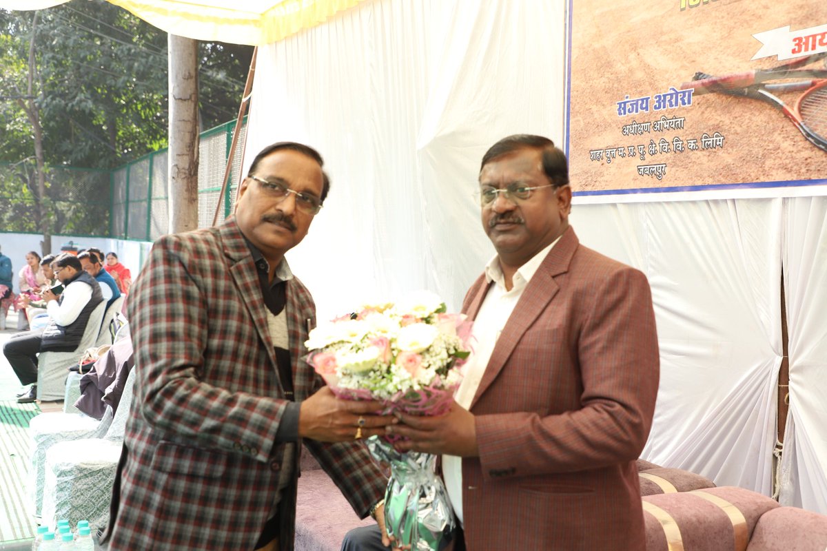 MPPKVVCL CEJR tweet media