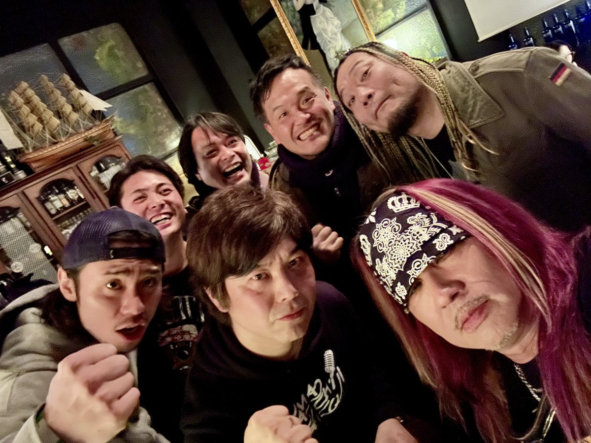 お疲れ様！ 無事に帰宅、うんこ戦争も終わり💩 ちょっとブレイク 昨夜