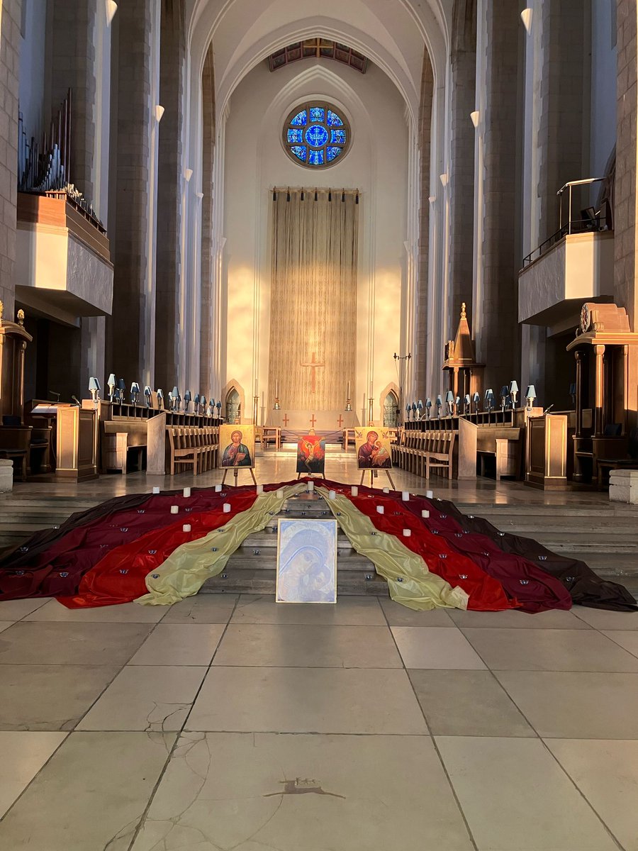 Guildford Cathedral tweet media