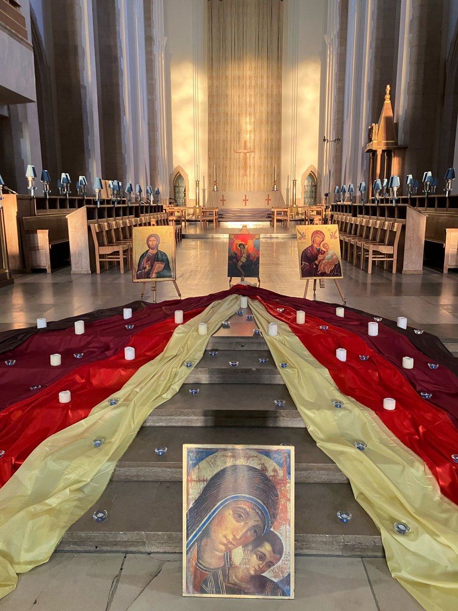 Guildford Cathedral tweet media