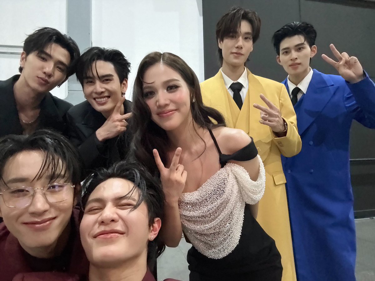 Williamjkp1's tweet image. ขอบคุณทุกคนมากๆเลยนะครับทั้ง2วันเลย เป็น2วันที่ผมมีความสุขมากๆ แล้วก็หวังว่าทุกคนจะมีความสุขมากๆเช่นกันนะครับ ดีใจมากๆที่ได้มาเล่นซีรี่เรื่องนี้กับพี่ๆทุกคนเลย ขอบคุณผู้ใหญ่ใจดีเช่นกันนะครับที่เลือกผมมาเป็นโรม ให้มาวิ่งเล่นในซีรี่เรื่องนี้ ละก็เจอกันใหม่ใน มีสติแล้วลูกพีชนะค้าบ…