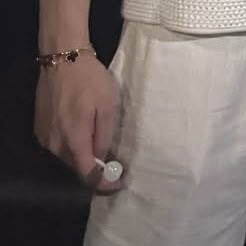 cendoljuicybank's tweet photo. the man                                    his lollipop https://t.co/v0WqyNK5qN