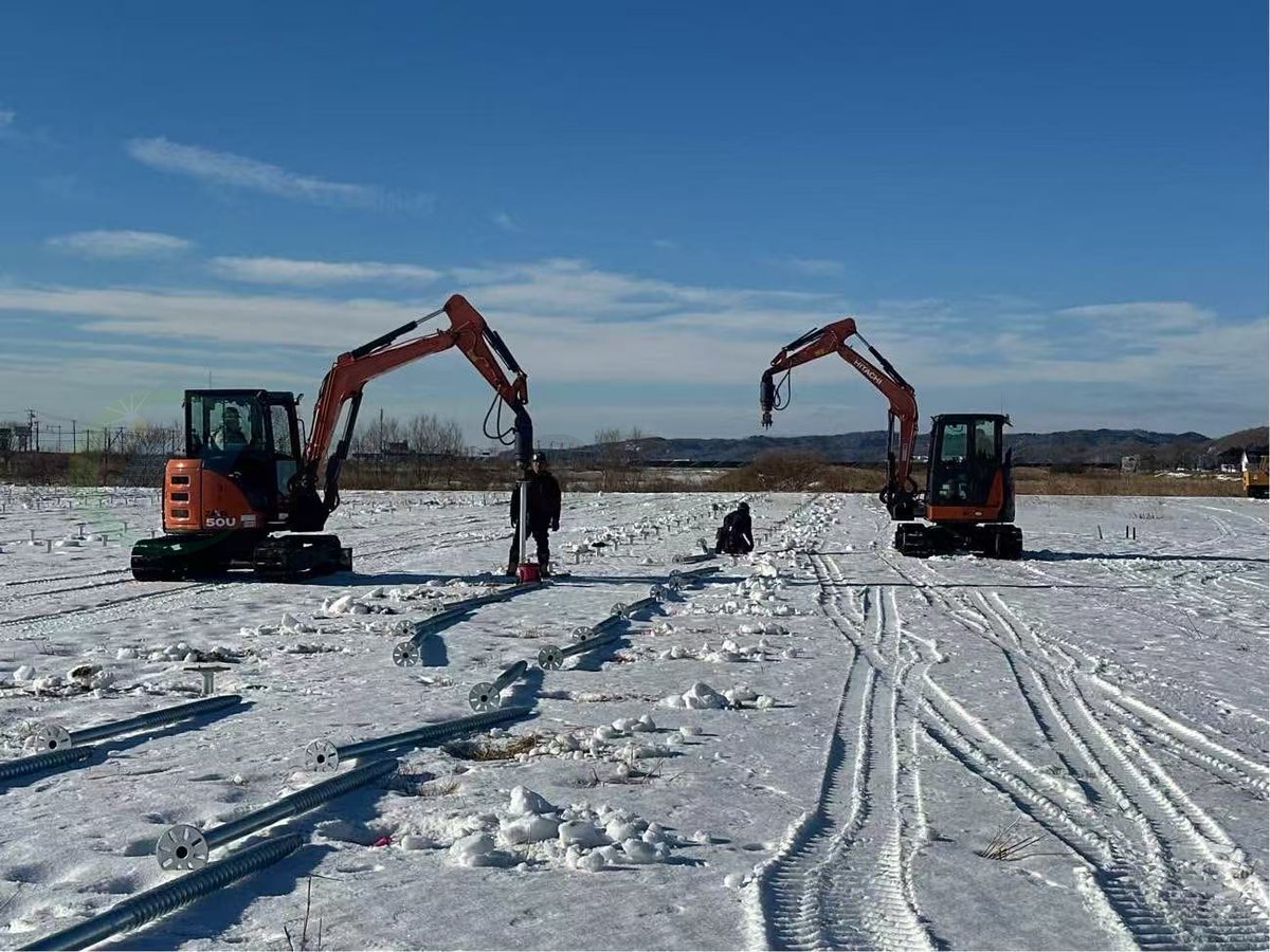 Jimmywdz's tweet image. 🏗️4MW High-Voltage Solar Project Update!
We're thrilled to share progress from a challenging high-snowfall region—pile foundation work is advancing smoothly! ☀️❄️
🗨️Whatsapp: wa.me/8618759576965
🗨️Website: honorenergys.com
#screw #solarmount