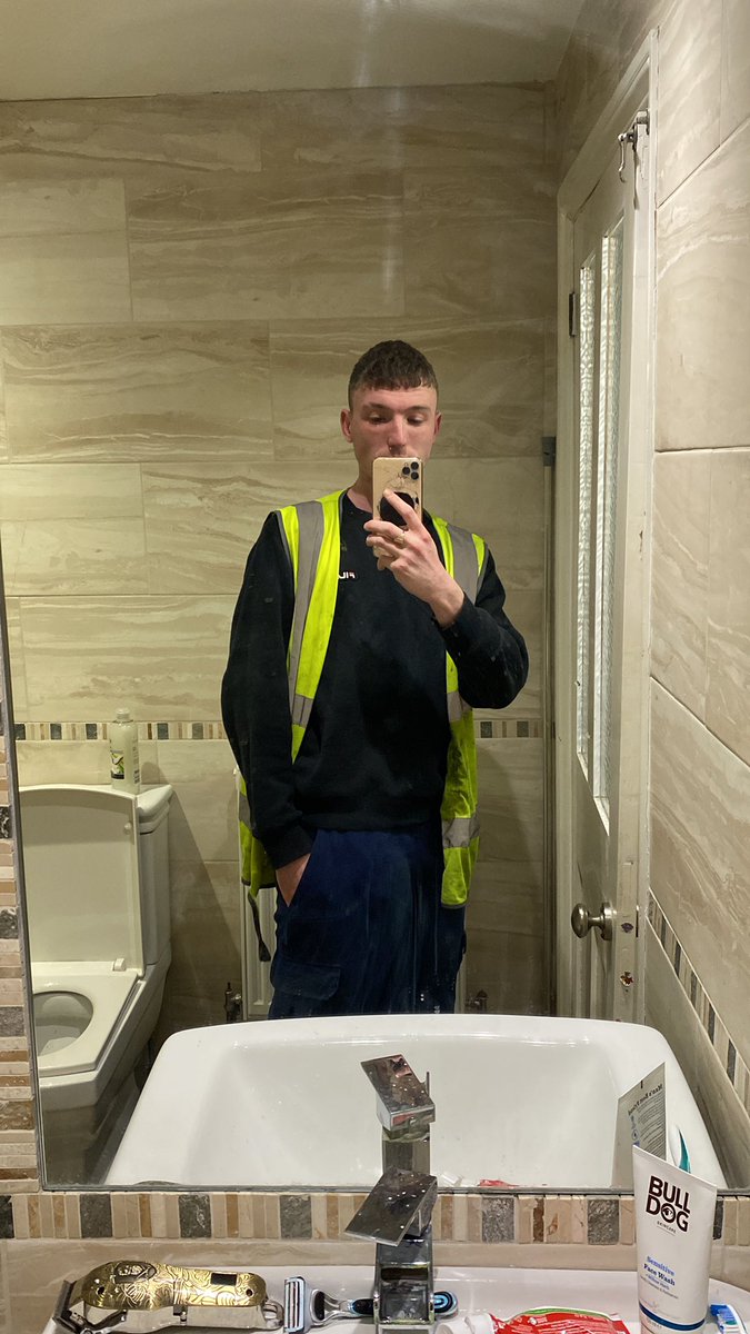 Alexstrummer69's tweet image. Morning all early start for the mini strummer