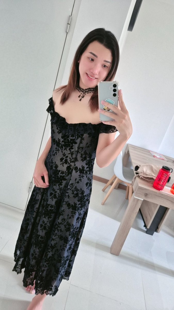 Skylar Pow tweet media