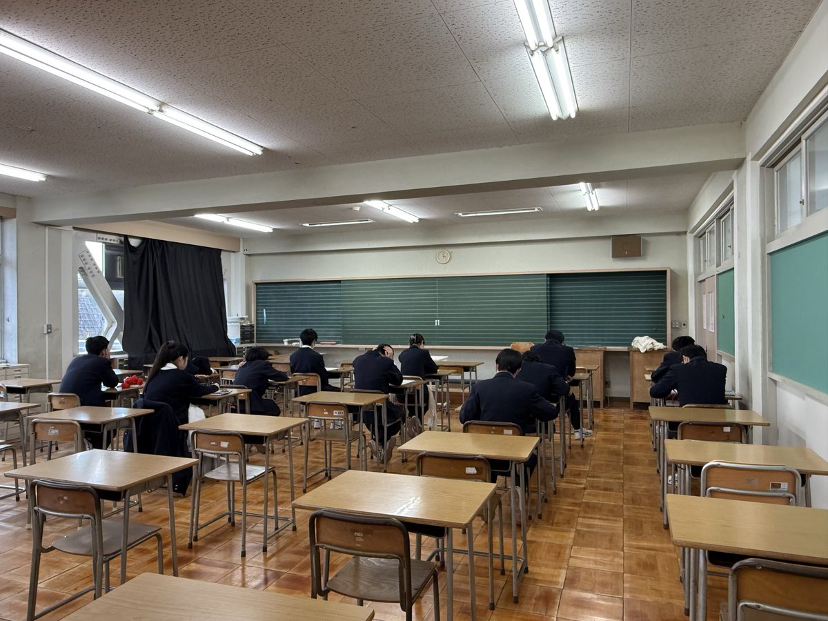 ichinoniya's tweet photo. 第3学期検定週間

1月13日から1月23日の2週間、一宮商業高校では検定週間を実施しております。1月18日は情報処理検定、1月25日は簿記実務検定が行われます。全員合格してもらいたいと思います。頑張れ👍 https://t.co/GQX2bRG1GM