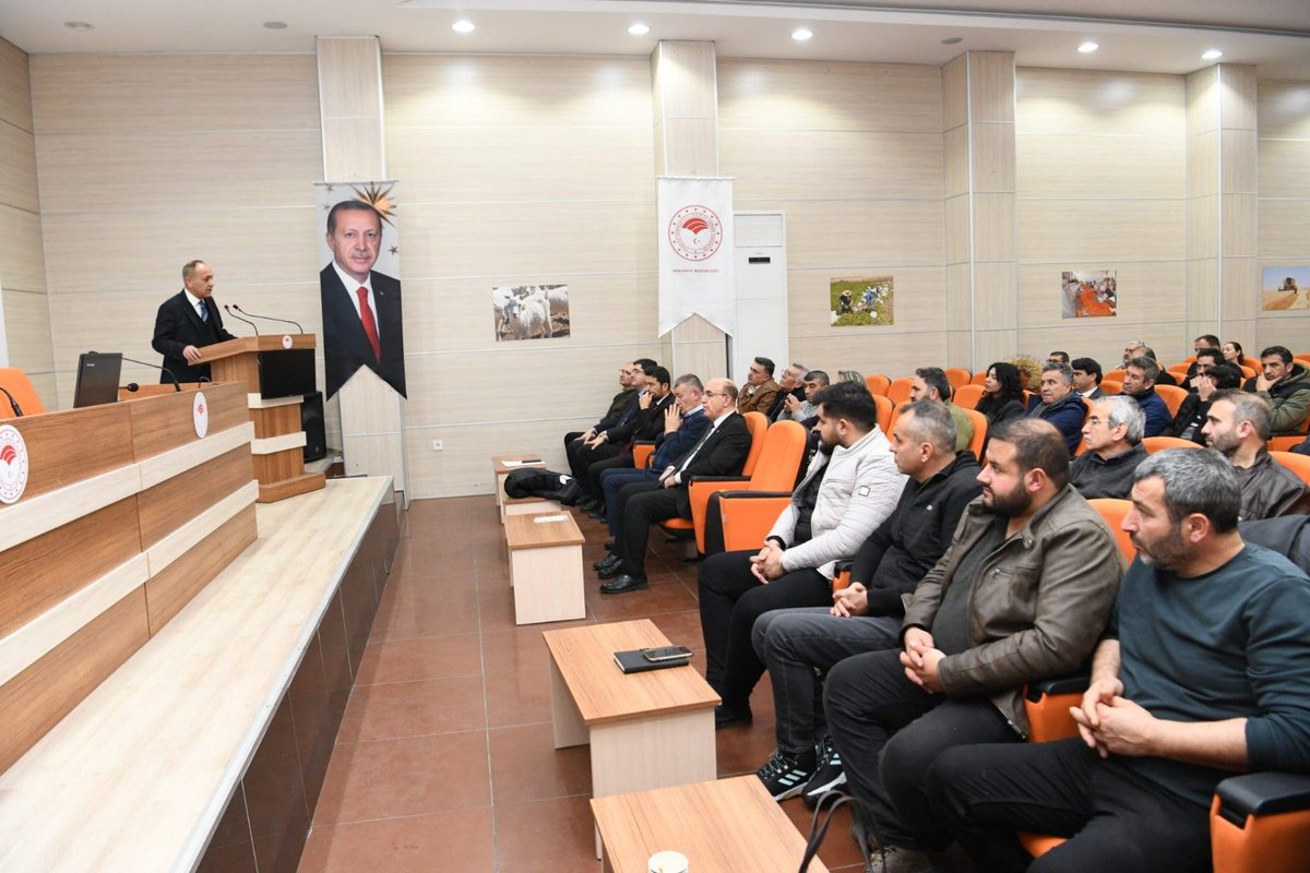 ankaratarim's tweet photo. Başkent’te et sektöründe standardizasyonu sağlayacak "Karkas Standardı" uygulamaları ile ilgili detaylı bilgilendirme yapmak üzere sektörün paydaşları ile toplantı gerçekleştirdik.

Detaylar: https://t.co/S1AGRzoKjy https://t.co/5YrkKI43LE