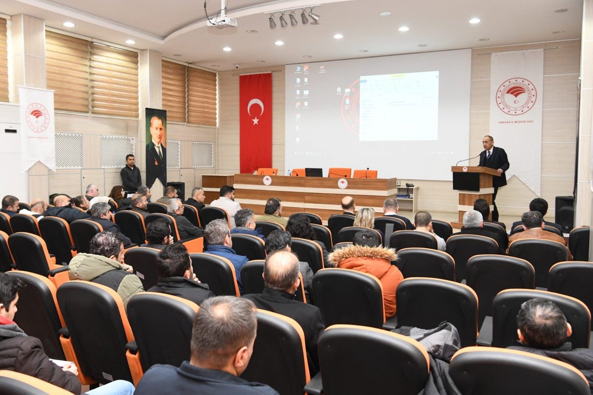 ankaratarim's tweet photo. Başkent’te et sektöründe standardizasyonu sağlayacak "Karkas Standardı" uygulamaları ile ilgili detaylı bilgilendirme yapmak üzere sektörün paydaşları ile toplantı gerçekleştirdik.

Detaylar: https://t.co/S1AGRzoKjy https://t.co/5YrkKI43LE