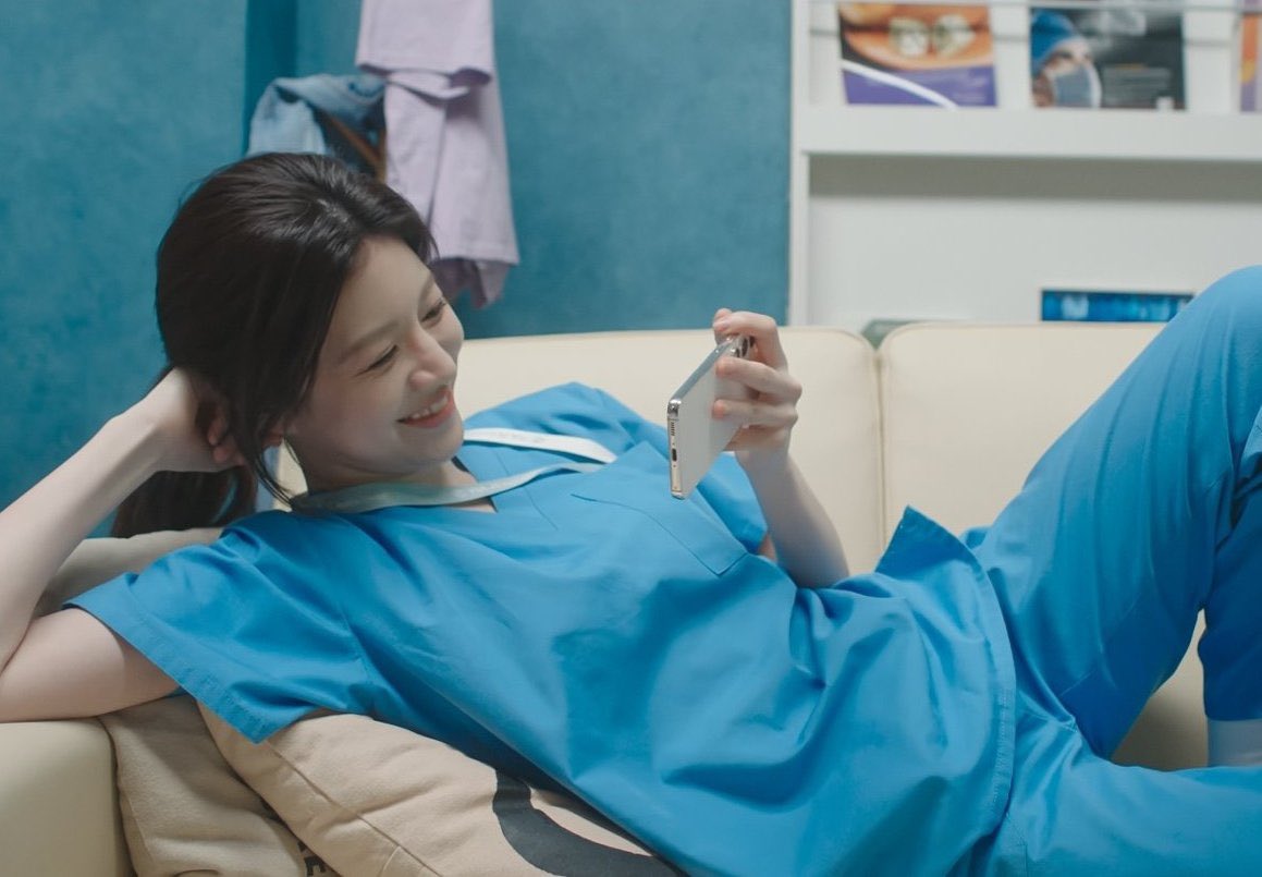 infodrakor_id's tweet image. go youn jung born to be a meme