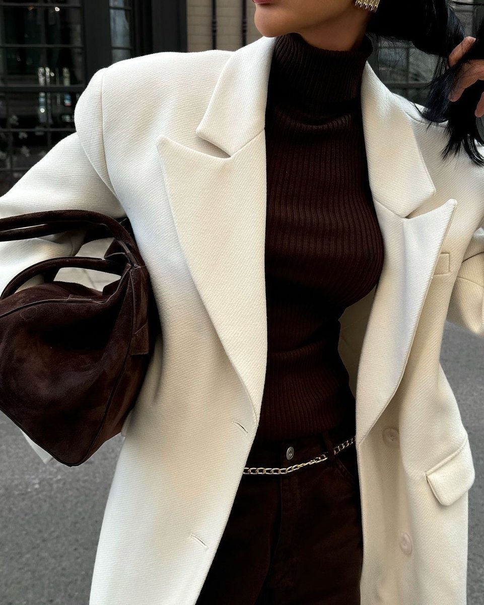 Diorgirlx's tweet image. brown &amp;amp; white