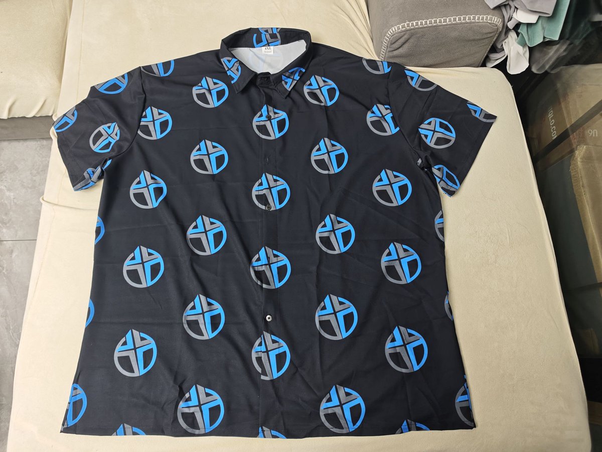 ericlin2017's tweet image. Want to launch your own shirt brand without the inventory risk? 🤔
We just made this custom logo shirt for a client. Whether you need 1 piece or 100, we've got you covered.

Create your mockup now: ginifab.com/custom_t_shirt…

#Streetwear #CustomShirts #POD