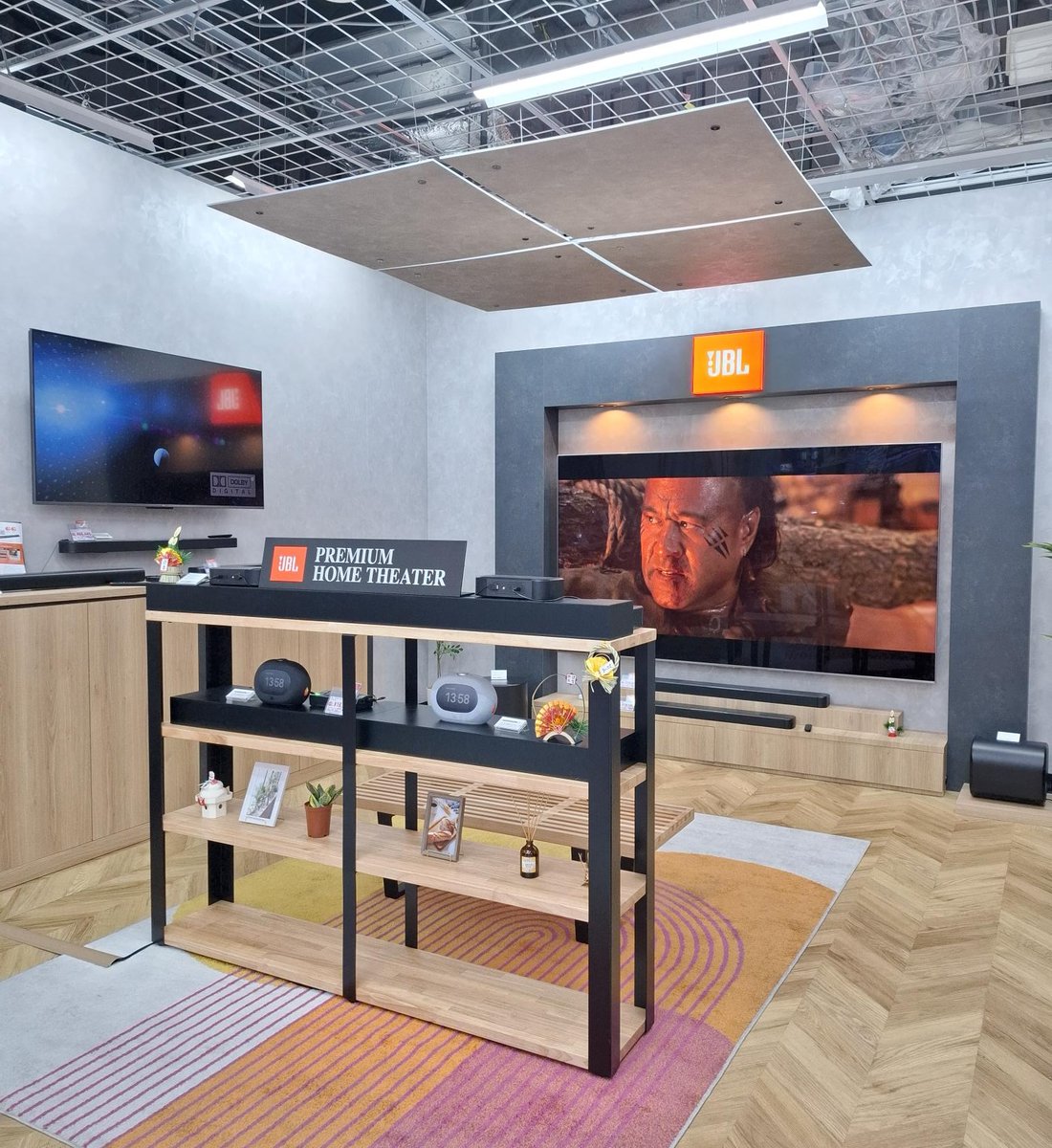 寒い日は、外に出ずに 家でゆっくり映画と音楽に没入❄️ JBLの