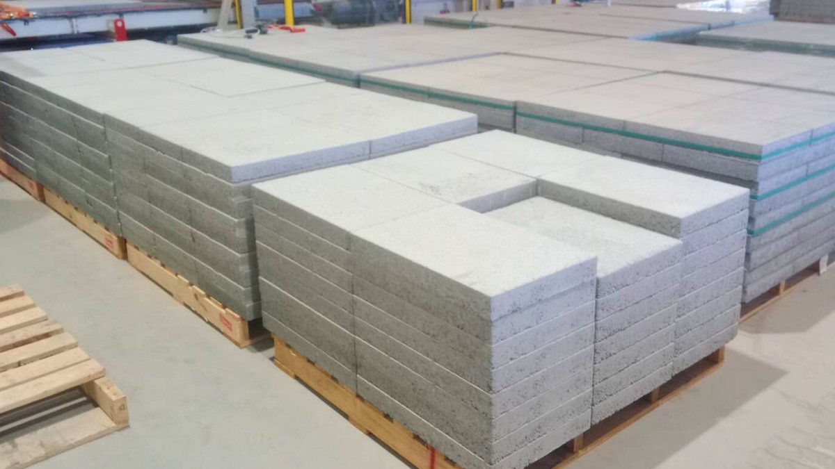 ⬜ Pavimentos de hormigón con altas prestaciones y máxima calidad🔗.

Formatos, acabados y colores pensados para adaptarse a cada espacio, con distribución nacional e internacional.

🔗 bit.ly/3J7z0yi

#CerámicaCampo #Pavimentos #PrefabricadosDeHormigón #Construcción