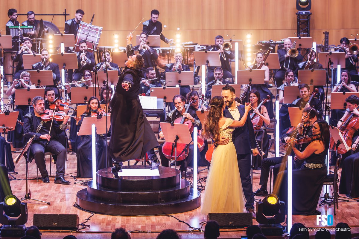 FilmSymphony's tweet photo. 💙 Venimos a alegrar este “Blue Monday” con estas pedazo de fotos del concierto en Murcia 📸✨
¡Os prometemos que os van a animar! 😘
¡Muchísimas gracias a todos por la velada de ayer! 💖
Esperamos veros muy pronto de nuevo 🥰
#ConciertoMurcia #FilmSymphony #ToonStory 🎬🎶 https://t.co/E1nGPb027D