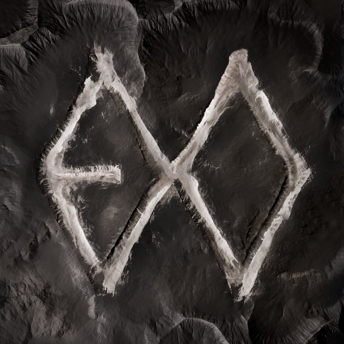 EXO The 8th Album『REVERXE』リリース記念！iTunesダウンロードプレゼントキャンペーンスタート！

抽選で6名様に【メンバー別直筆サイン入りチェキ】をプレゼント🎁

ダウンロードしてぜひご応募ください🎧
exo-jp.net/news/detail.ph…

#EXO #엑소 #weareoneEXO
#Crown #EXO_Crown
#REVERXE