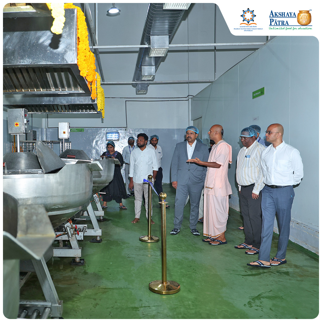 AkshayaPatra's tweet image. We are deeply grateful to HDB Financial Services for being a dedicated partner of Akshaya Patra since 2017 through their CSR initiatives. HDB’s steadfast support continues to propel our mission, enabling us to nourish and uplift countless children.

This year, their contribution