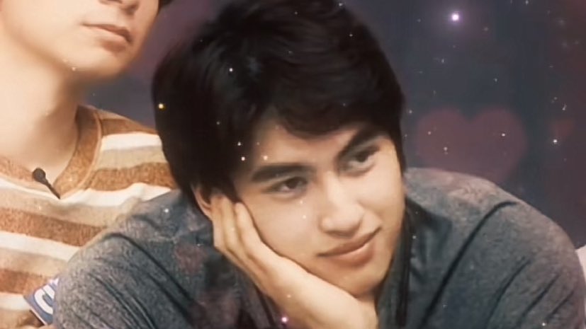 criestalluv's tweet image. Calling Anton’s admiration for Krystal “scripted” is so funny—how can you even say that when this is literally Anton every time Krystal is in front of him?

And baka you forgot… star ng taon niya ’yan 😝

ANTON FAST TALK #kryston