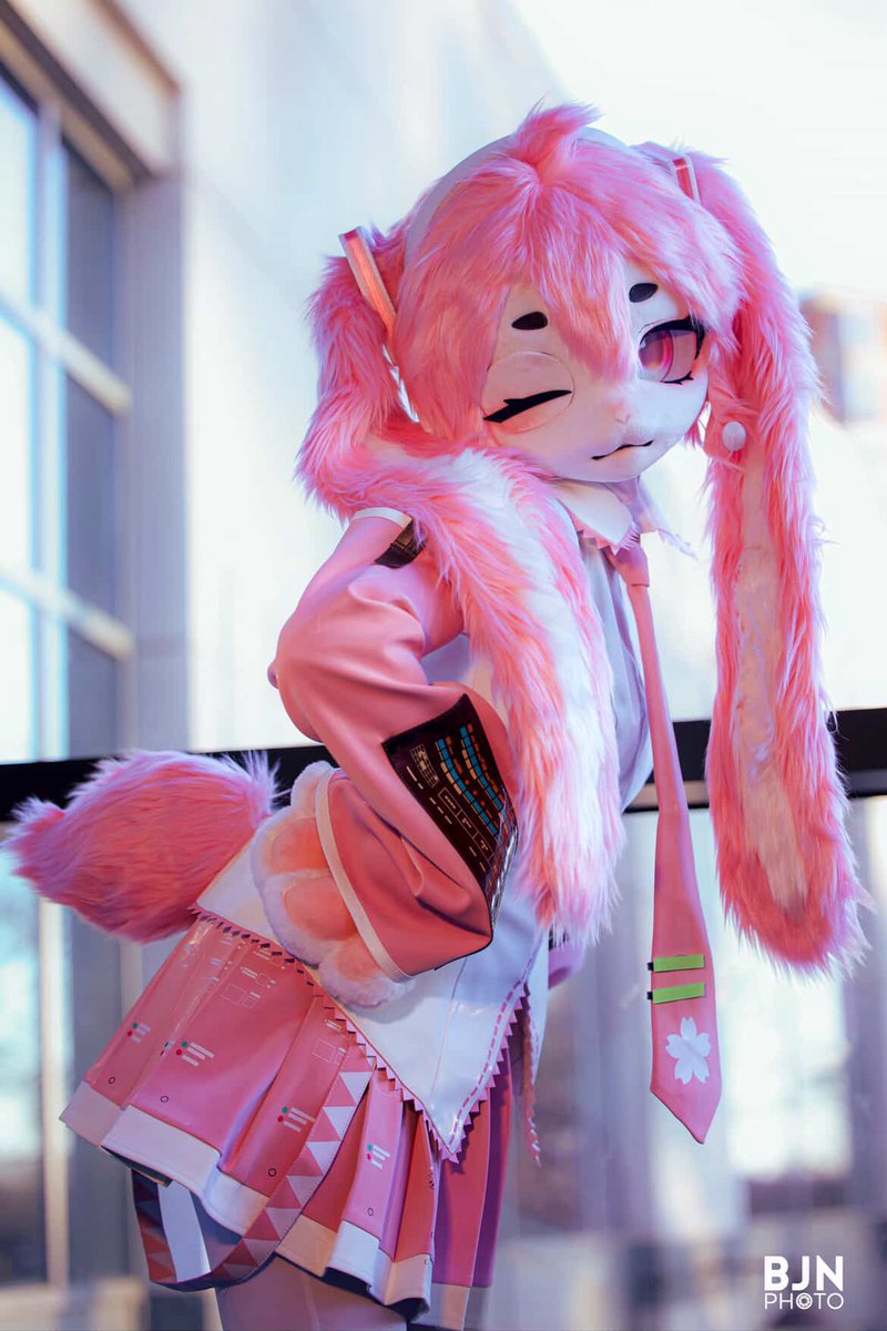 This time on the production added the eye piece, is not more nifty