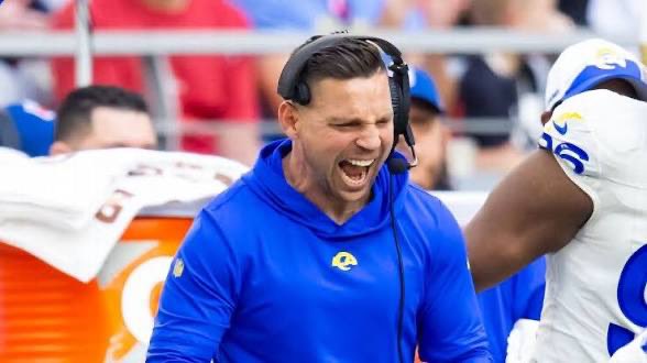 Hafley is 1-3 vs division rival Bears in last 4 meetings. Given up 22+ points in each meeting. Meanwhile Chris Shula just walked into soldier field and held the Bears to 10 points with :30 seconds left on the clock. A team he hasn’t seen before. But hey let’s hire our friends.