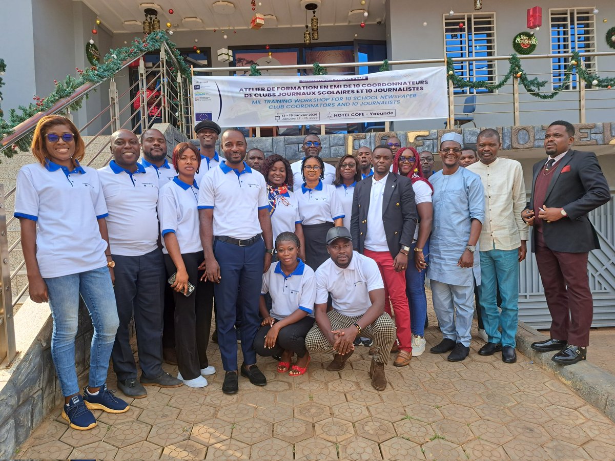 EdukMedia's tweet photo. Clap de fin des trois de formation simultanément tenus à Yaoundé et Douala et la mise en collaboration de 20 enseignants responsables des médias scolaires et 20 journalistes. L'objectif est d'apporter aux élèves toute l'expertise nécessaire pour éveiller leur esprit critique 
CM+ https://t.co/hdMVkOEiVc